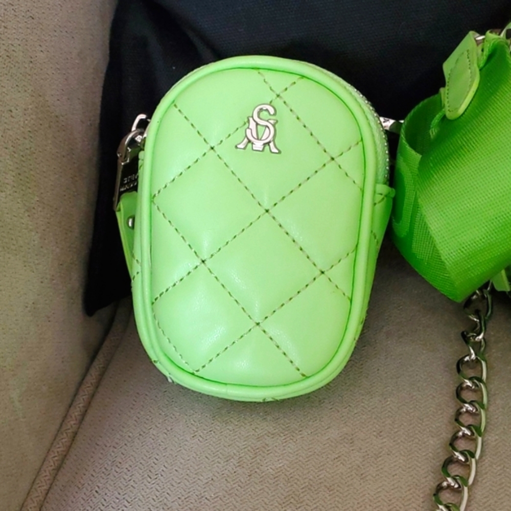 Steve Madden Neon Green Quilted Crossbody Belt Bag with Coin Pouch - Picture 2 of 10